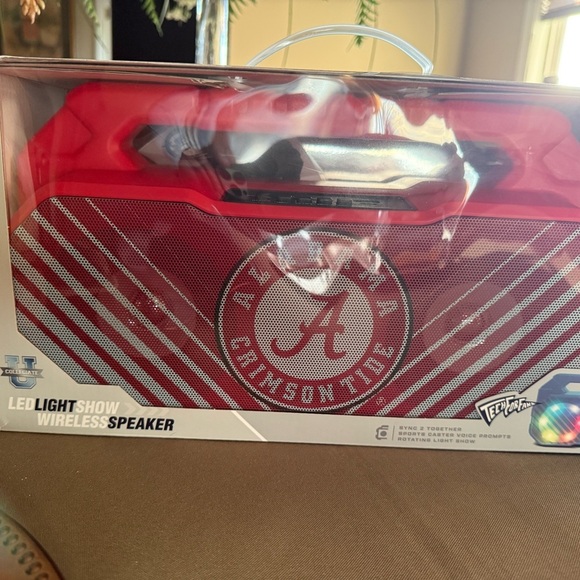 SOAR Shock Box Alabama Crimson Tide Wireless Speaker - Red - Picture 1 of 8